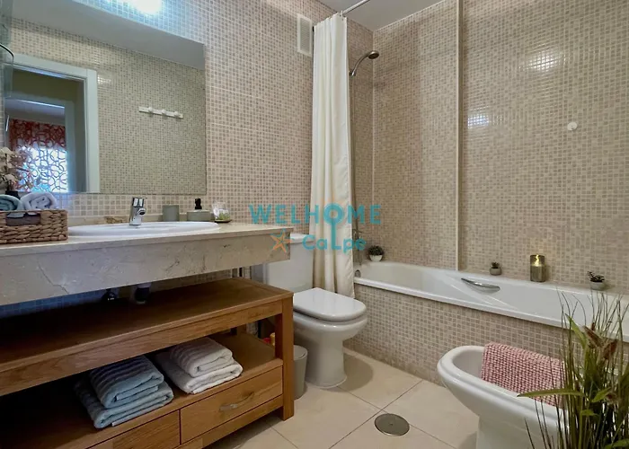 Orquidea Comodo Apartamento: Vista Al Mar, Piscina, Parking Кальпе