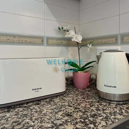 Orquidea Comodo Apartamento: Vista Al Mar, Piscina, Parking شقة